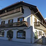 Haus Spornitz Апартаменты Миттенвальд