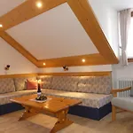 Haus Spornitz Апартаменты *