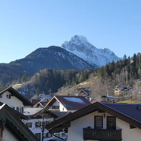 Apartamento Haus Spornitz Mittenwald